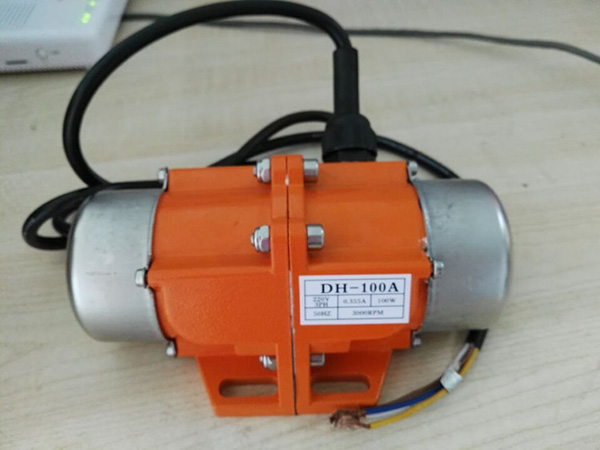 倉(cāng)壁振動(dòng)器